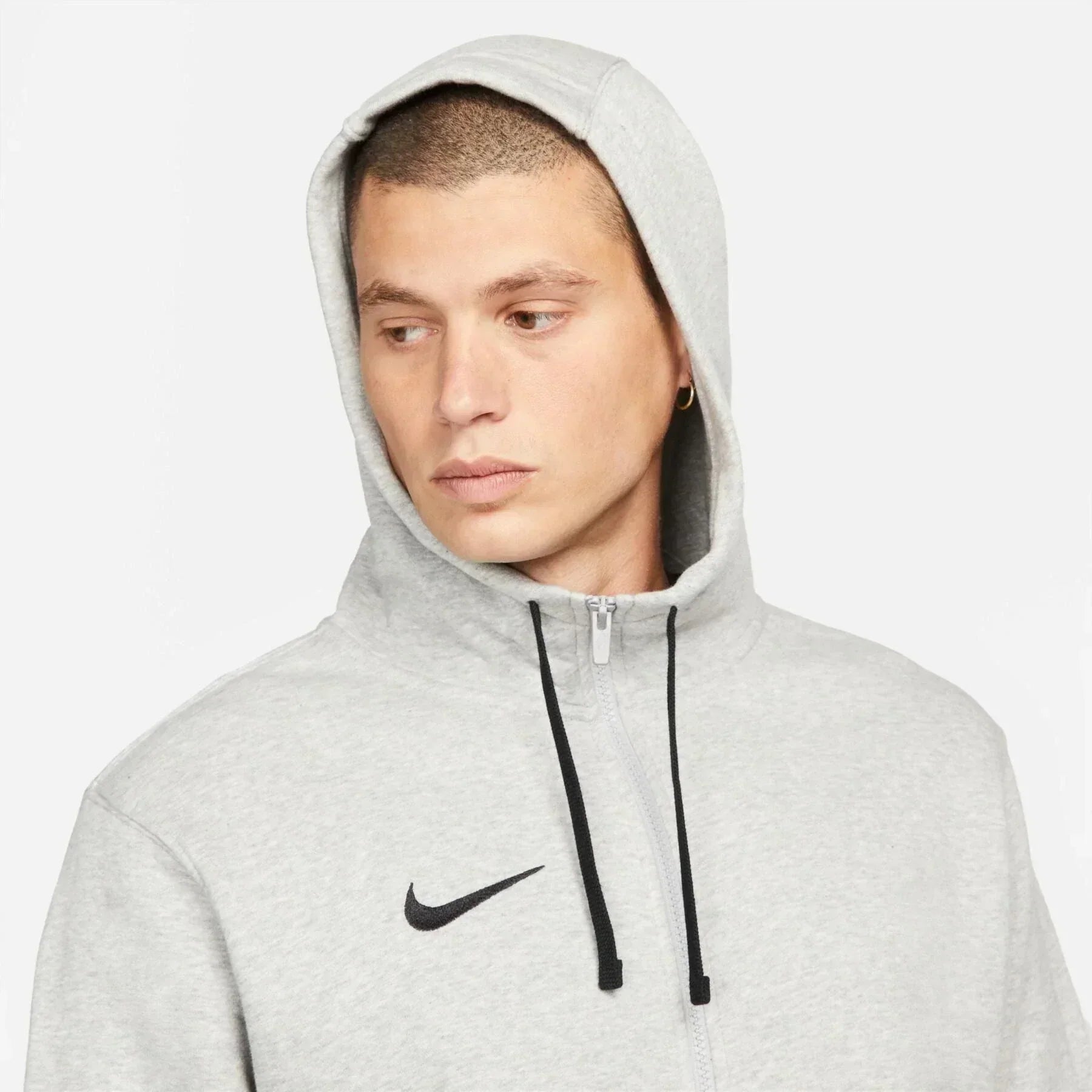 Nike Hoodies Ultimate Guide / Streetwear Essentials for the Australian Lifestyle