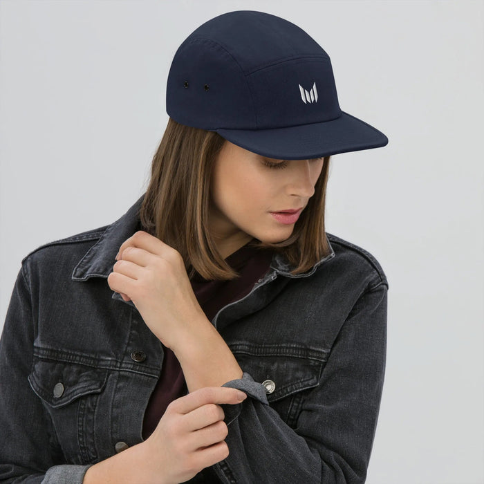 Empulse 5 panel Cap Navy on a female model