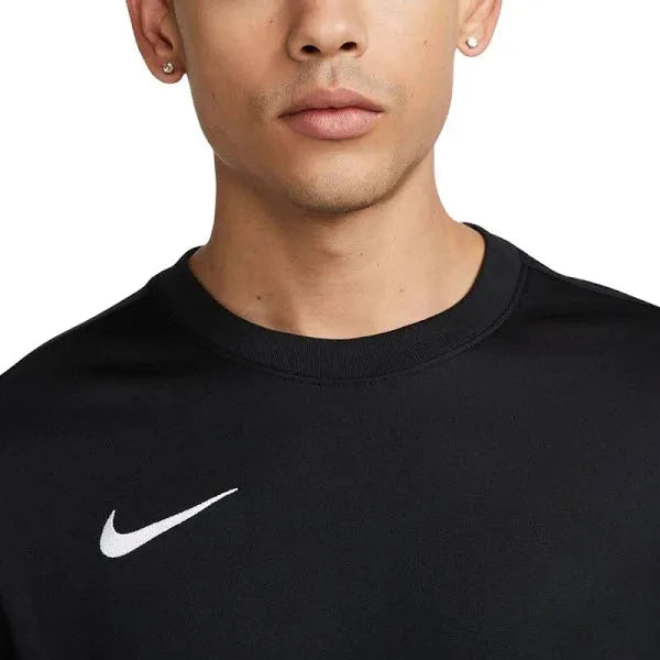 Nike Dri-FIT Park VII Tee – crew neck collar with swoosh logo detail.