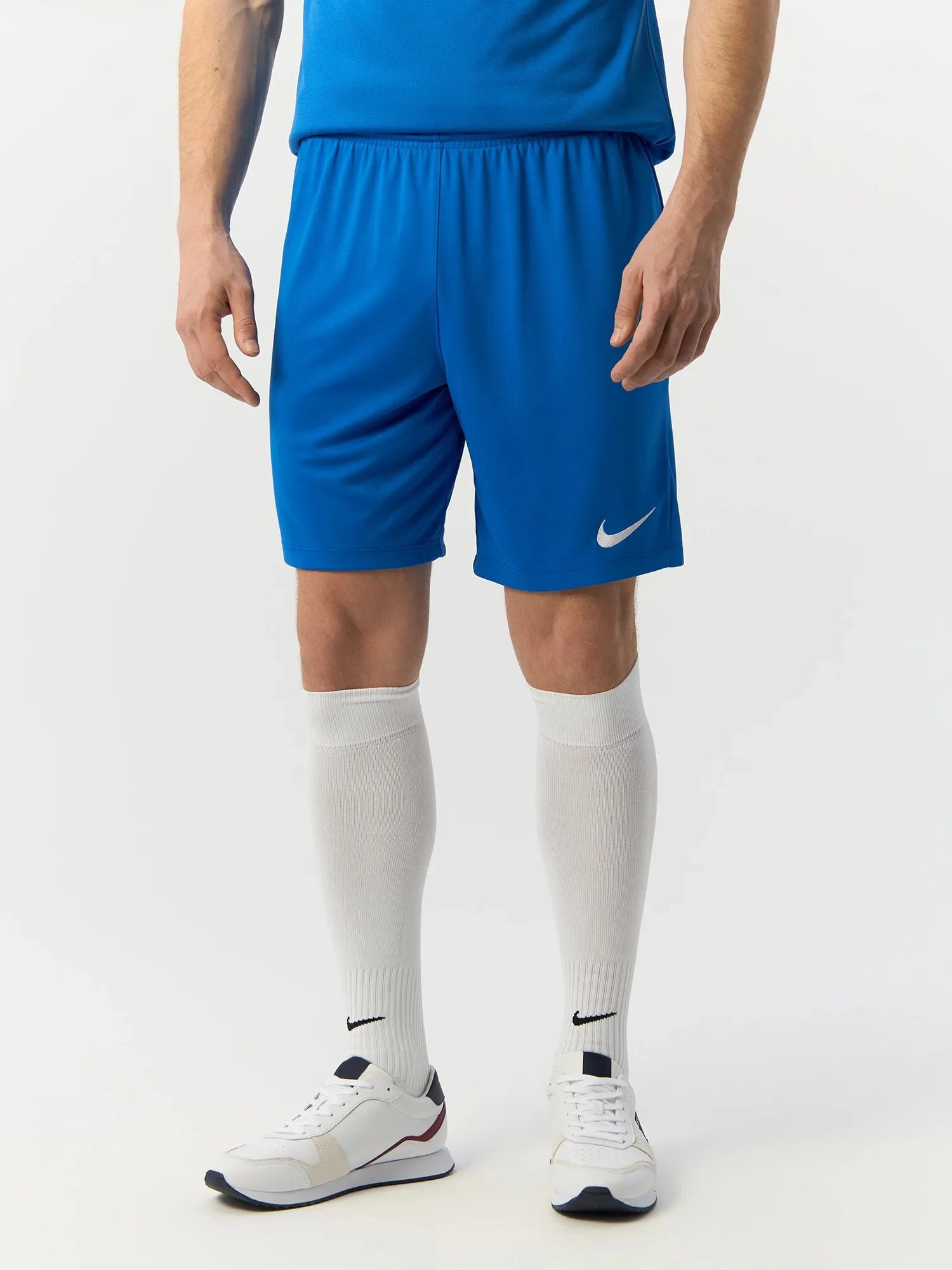 nike-mens-park-shorts-blue-on-model-empulse