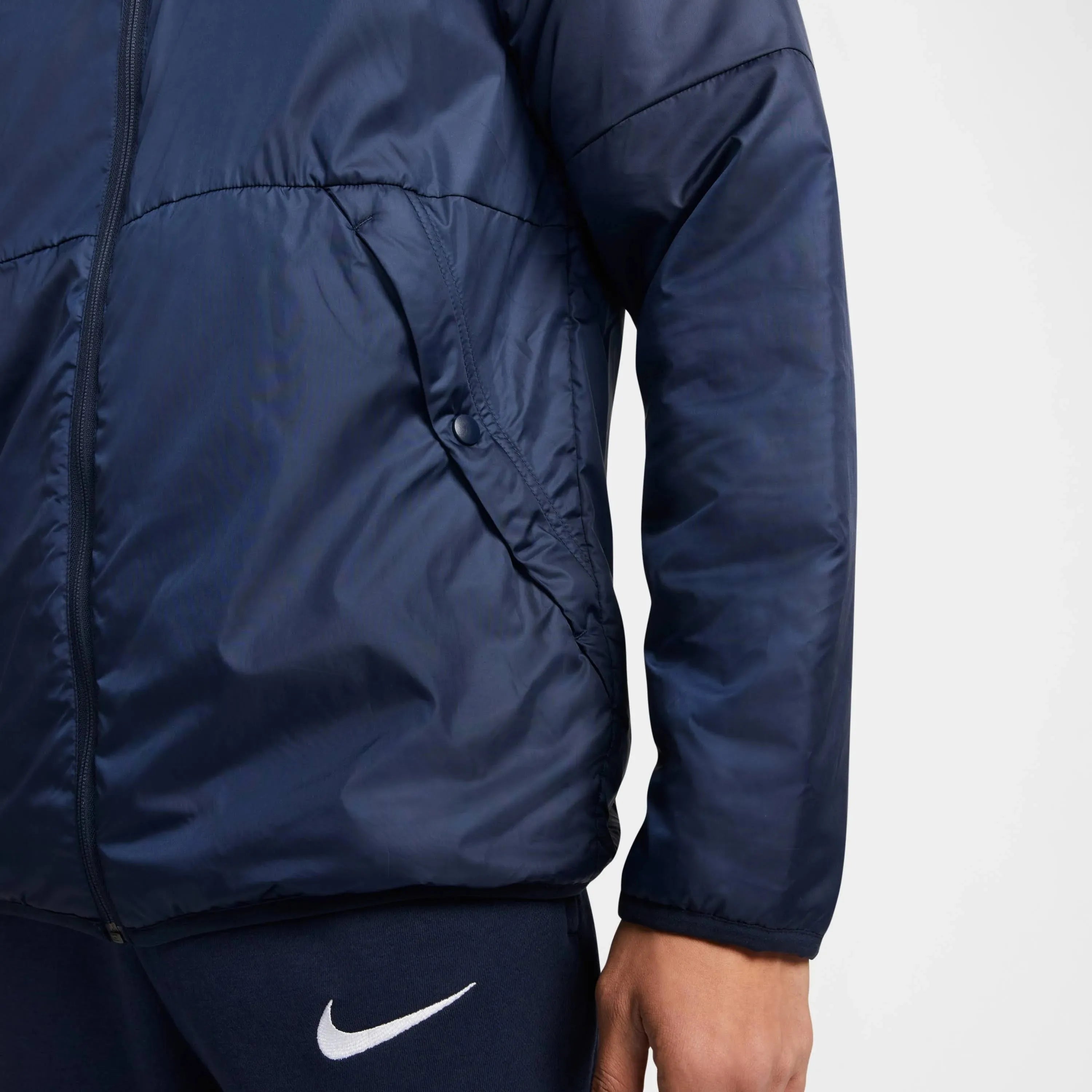 empulse-nike-therma-repel-navy-jacket-pocket-zip-detail
